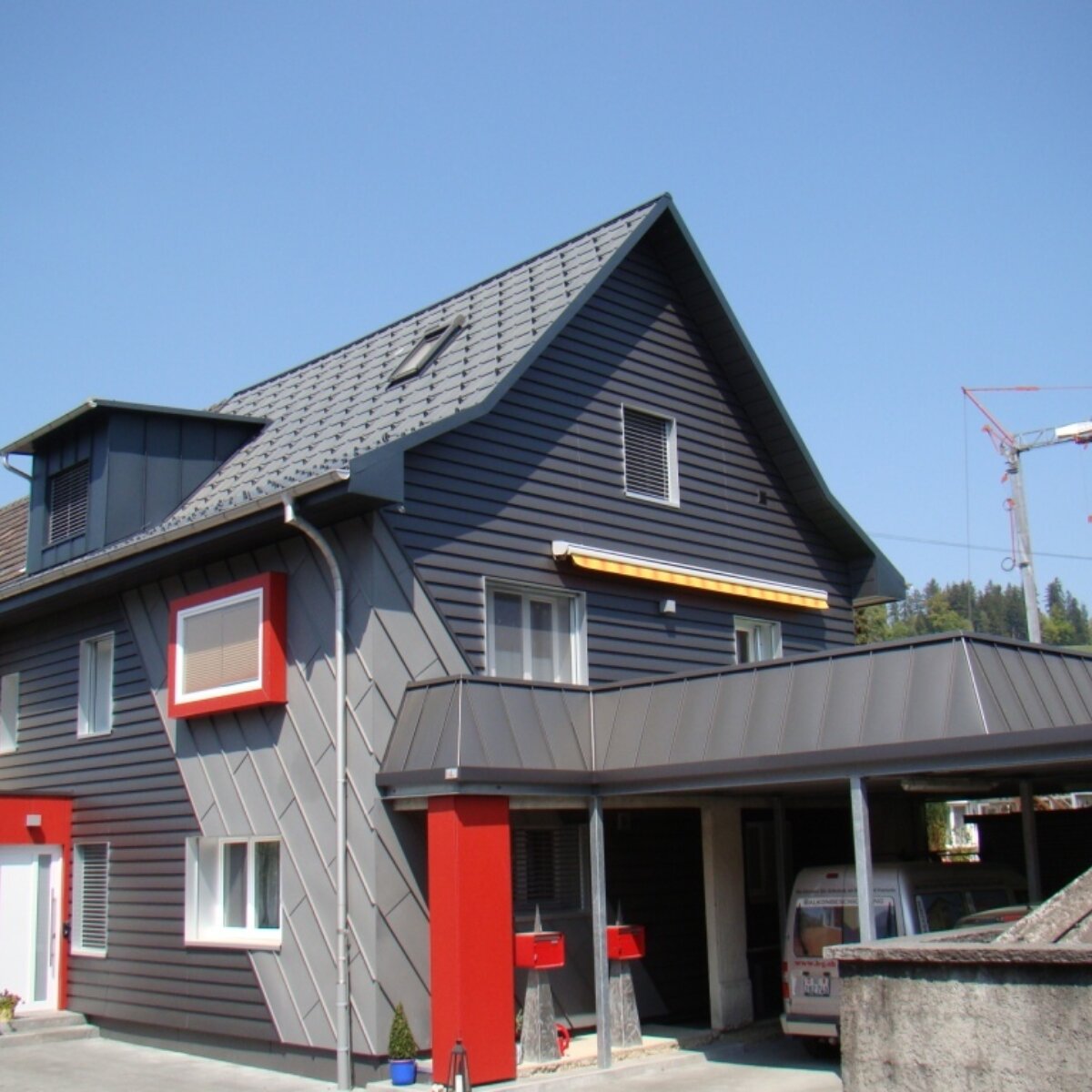 Referenzen energetische sanierung dach und fassade einfamilienhaus foedergelder gebaeudeprogramm