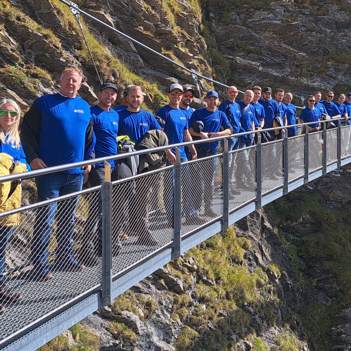 A unternehmen ueber uns bruecke1